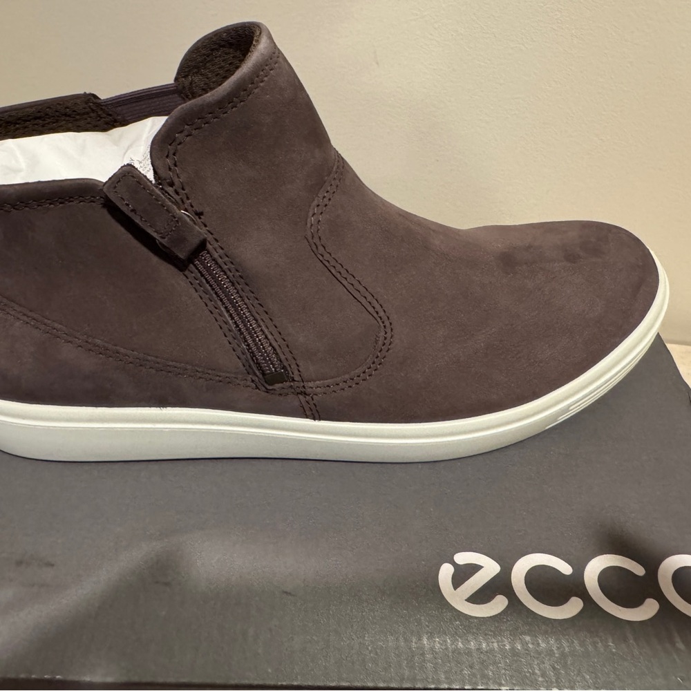 ECCO Women's Shale Ankle Boots Soft 7 dark brown size 10 41.